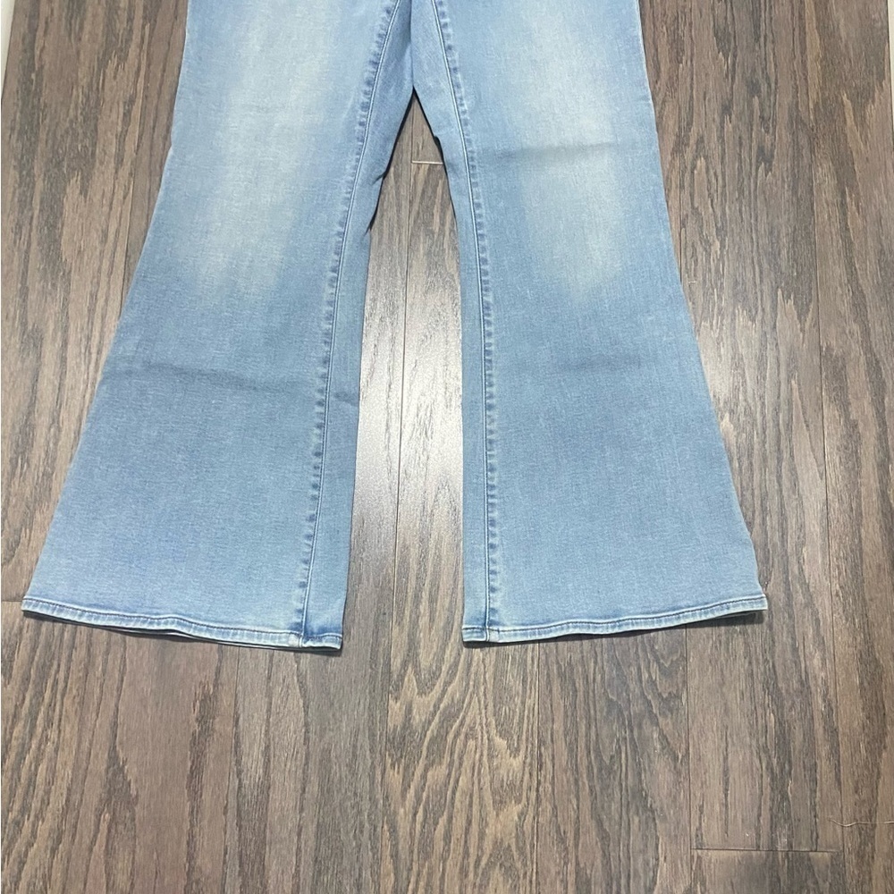 Express light Wash Blue Women's Jeans - Picture 6 of 11